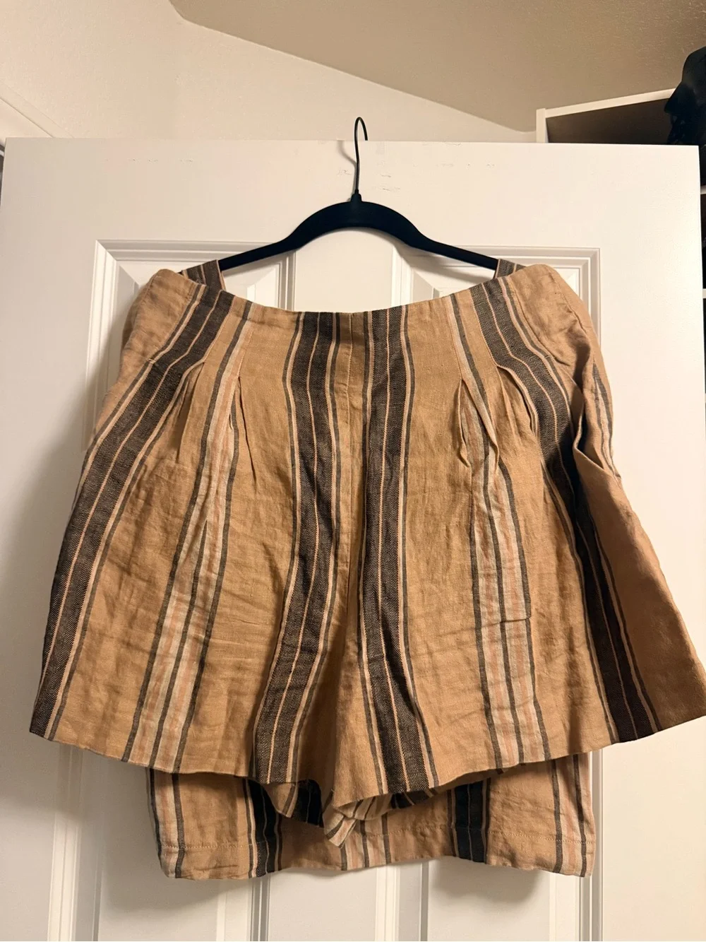 Banana Republic Mia Striped Tan and Brown Sleeveless Linen Short set